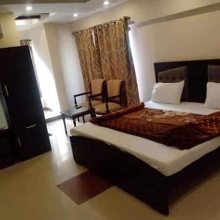 Pak Hotel Islamabad Esterno foto