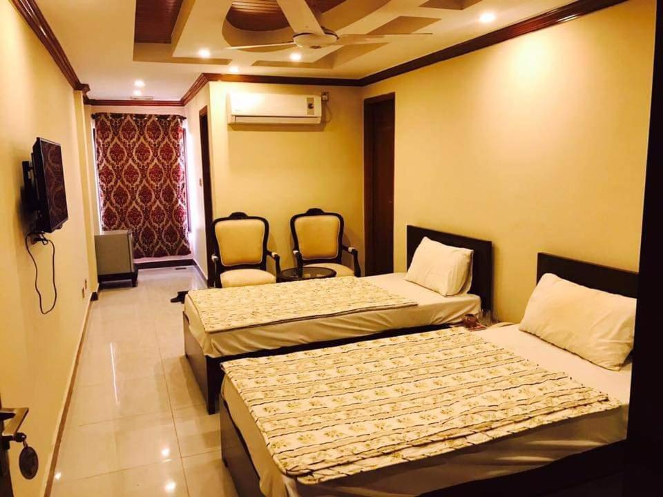 Pak Hotel Islamabad Esterno foto